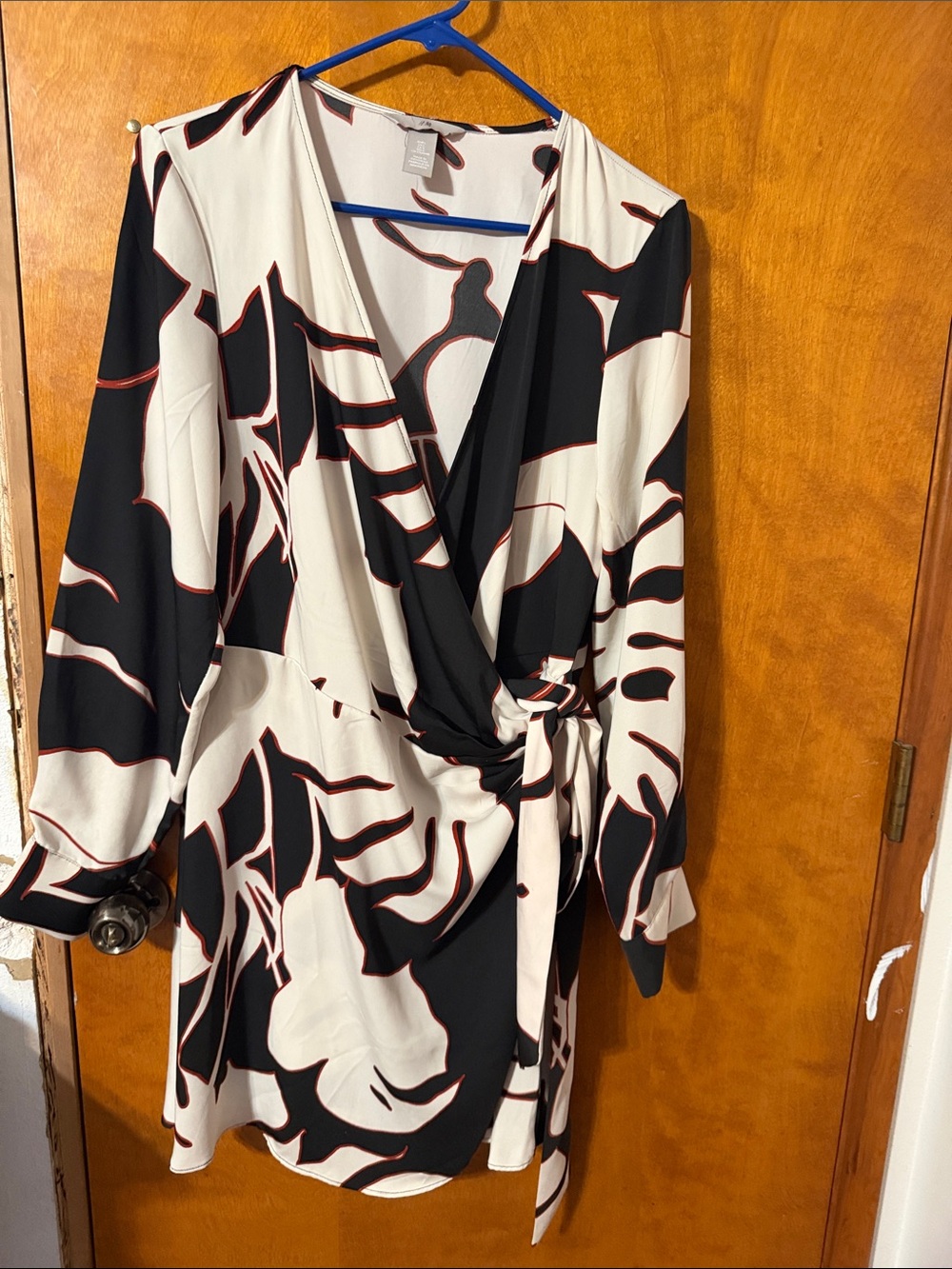H&M Black, Cream & Red-Accent Long Sleeve Wrap Dress